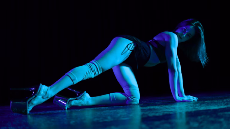 beginner-floorwerk-class-pose